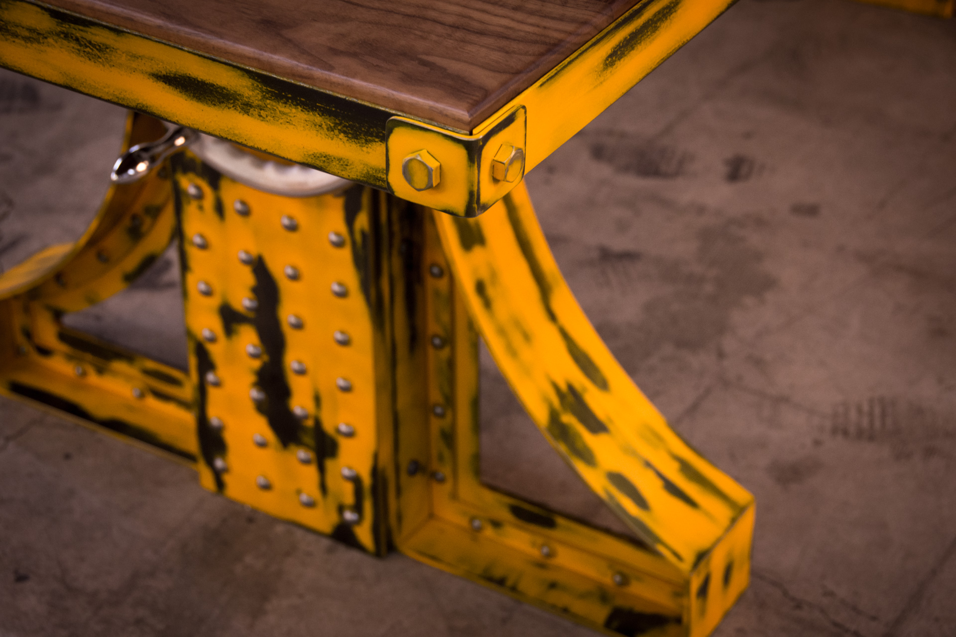 Crank table yellow base
