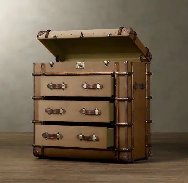 This Richards' Trunk chest measures 90 height x 90 width x 45 depth cm.